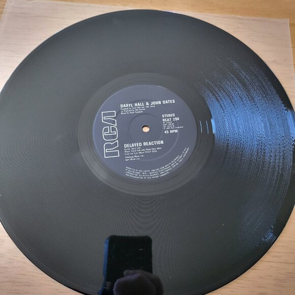 DARYL HALL & JOHN OATES MANEATER ~ DELAYED REACTION 12" 45 RPM Single 1982 LPC - Picture 8 of 8